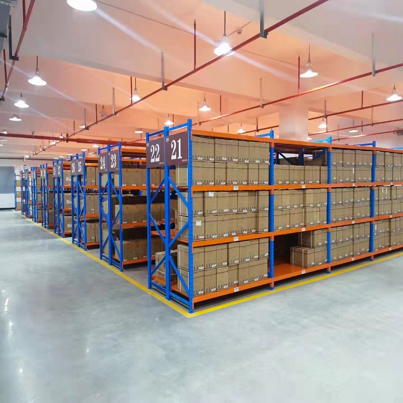 Bagaimana perusahaan manufaktur menggunakan rak penyimpanan untuk meningkatkan efisiensi logistik penyimpanan