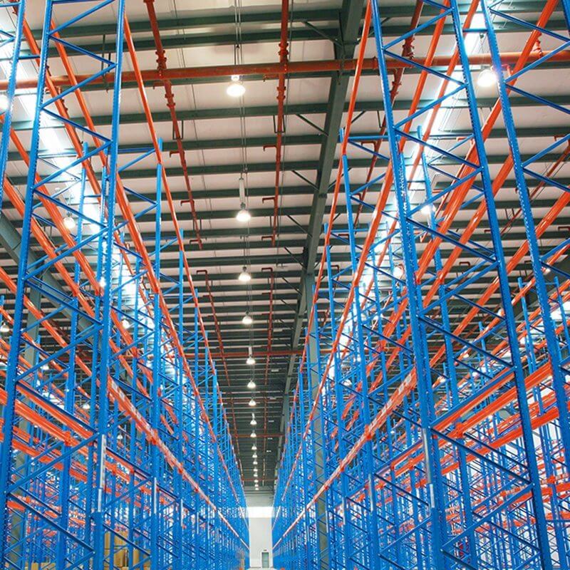 Proses kustomisasi rak tugas berat gudang